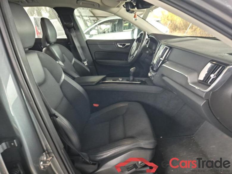 VOLVO XC60 / 2017 / 5P / todoterreno 2.0 D3 Momentum #6