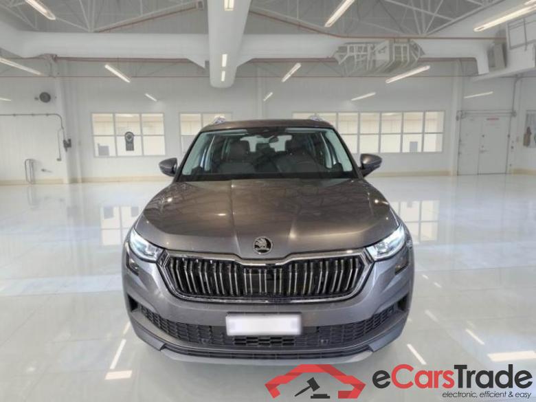 SKODA KODIAQ / 2021 / 5P / SUV 2.0 TDI 110KW STYLE DSG 4WD 7P #6