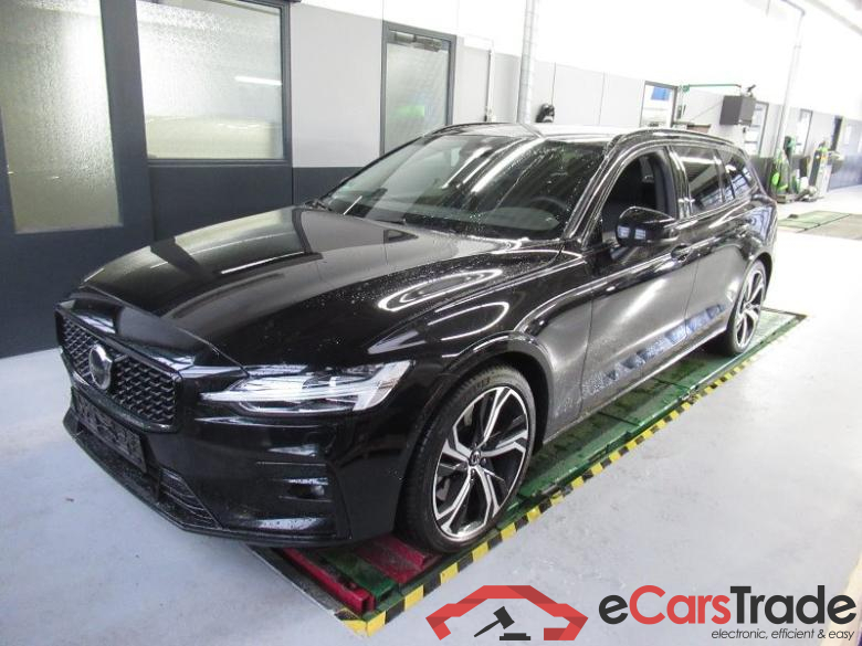 Volvo V60 Kombi (2018->) DE - Kb5 B5 (Benzin) AWD EU6d, Plus Dark Mild-Hybrid AWD (EURO 6d), 2021 - 2022