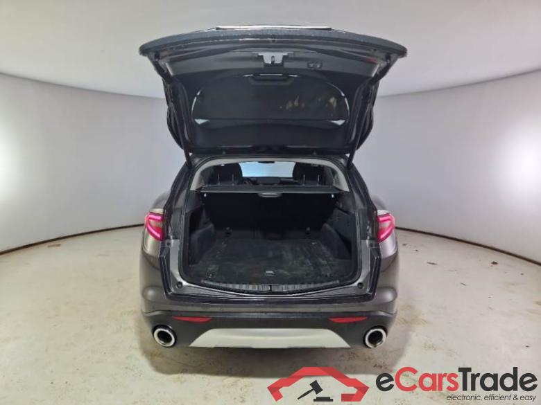 ALFA ROMEO STELVIO / 2017 / 5P / SUV 2.2 TURBO DIESEL 190CV BUSINESS AT8 Q4 #5