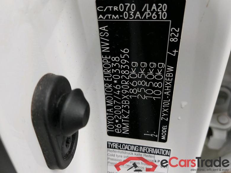 TOYOTA - TOY C-HR 1.8 VVT i-Hybrid 122PK C-Hic & Touch 2Go Nav #6