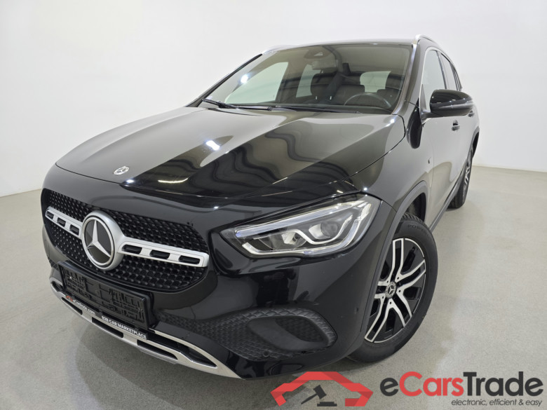 Mercedes GLA 250e Plug-In Hybrid Aut. LED-Xenon Navi 1/2 Sport-Leather KeylessGo Camera Klima PDC ...