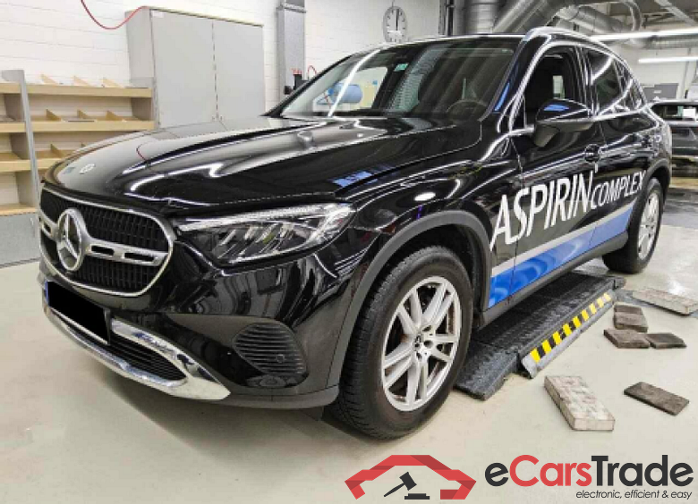 Mercedes-Benz GLC (BM 254)(06.2022->) DE - SUV5 GLC 200 EU6d, Avantgarde 4Matic (EURO 6d), 2022 - 2024