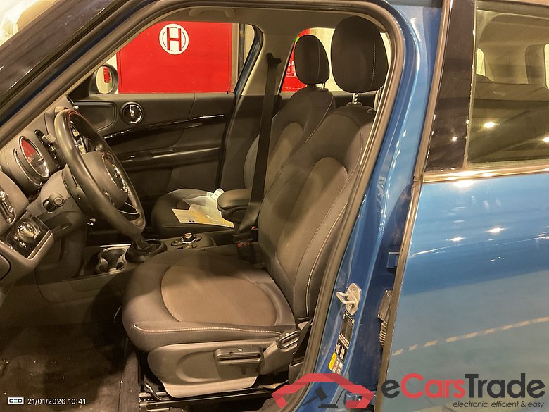 Mini Cooper SE Countryman Facelift 1.5 Plug-In Hybrid 220Hp ALL4 Aut. LED-Xenon Navi KeylessGo Klima PDC ... #6