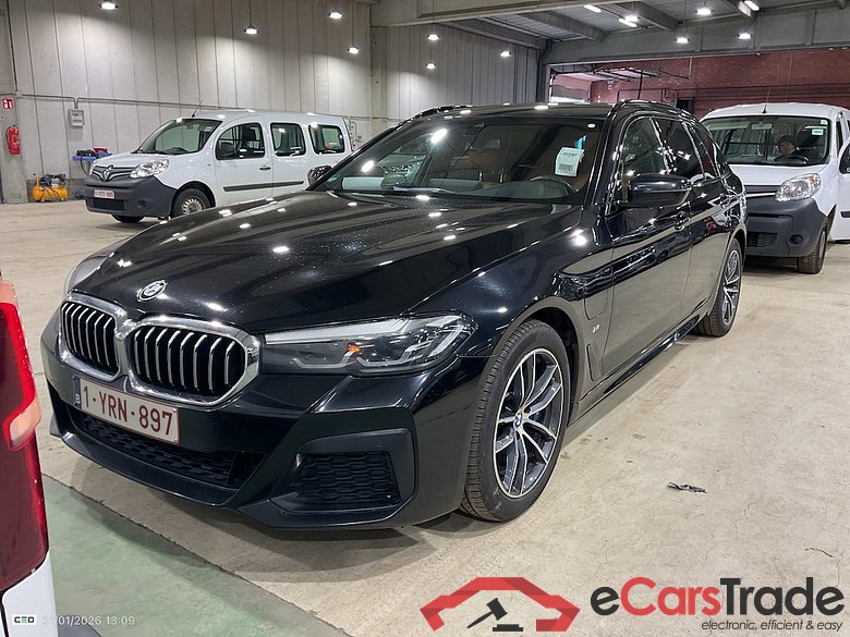 BMW 530e Plug-In Hybrid M-Sport Aut. LED-Xenon LC-Pro Navi-Pro Sport-Leather KeylessGo Camera Klima PDC ...
