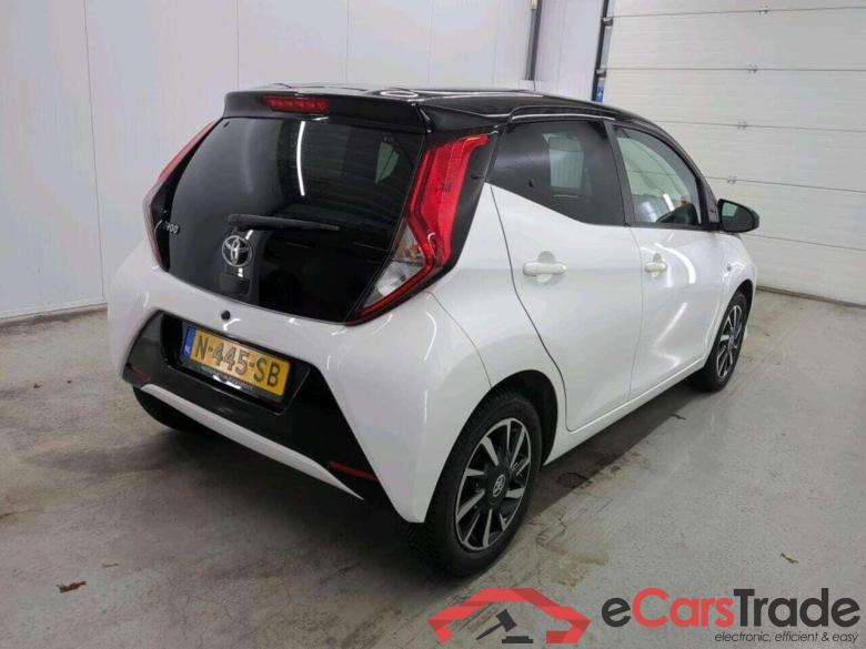 TOYOTA Aygo 1.0 VVT-i x-cite ul. #2