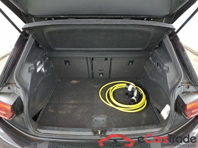 VOLKSWAGEN ID.3 58kWh 1st Max auto 5D 150kW #5
