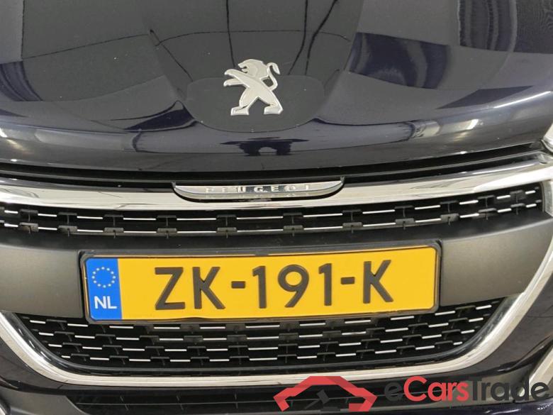 Peugeot 208 Signature 1.2 PureTech 82 5d #5