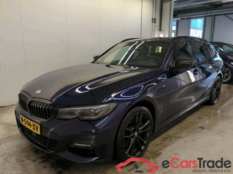 BMW 3-serie Touring 330e Bns Ed.P #1
