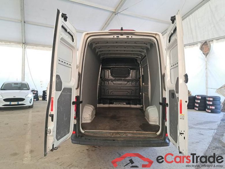 VOLKSWAGEN CRAFTER / 2017 / 4P / FURGONE 30 L3H3 2.0 TDI 103KW BUSINESS #5