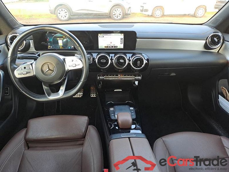 MERCEDES-BENZ CLA COUPÈ / 2019 / 4P / COUPE CLA 180 AUTOMATIC PREMIUM #3