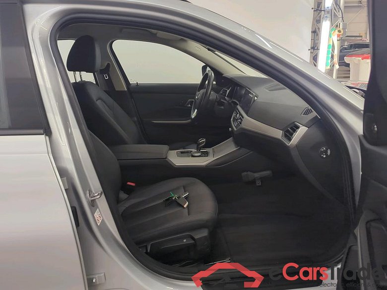BMW 3 Serie Touring 318iA  Business Edition 5d + Harman kardon #3