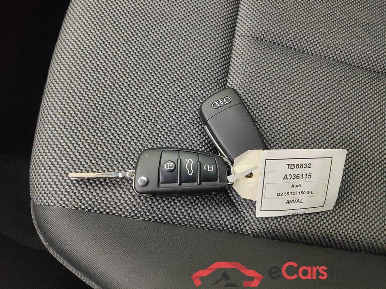 Audi Q2 35 TDI S tronic S Line 5d #4