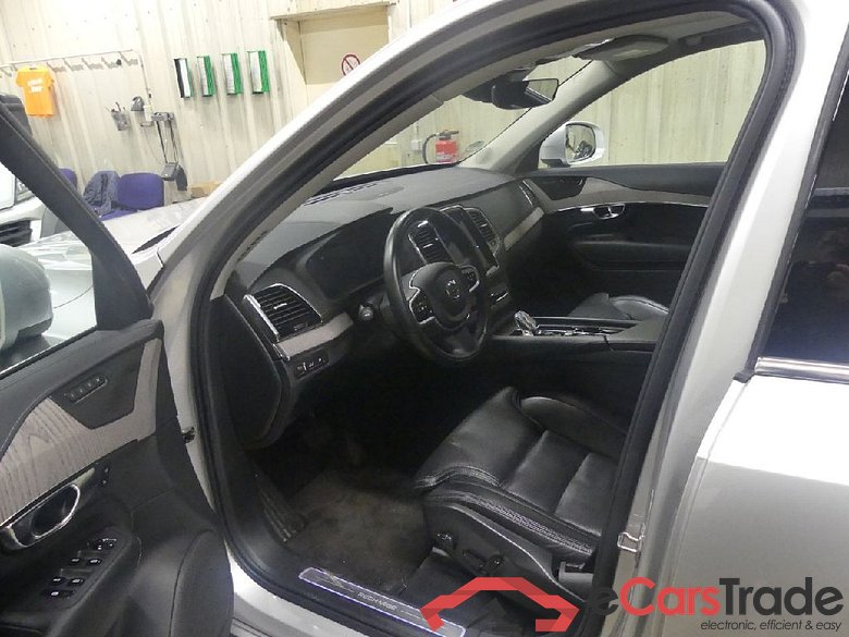 XC90 Inscription Recharge AWD 2.0 T8 Twin Engine 288KW AT8 7 Sitzer E6d #4