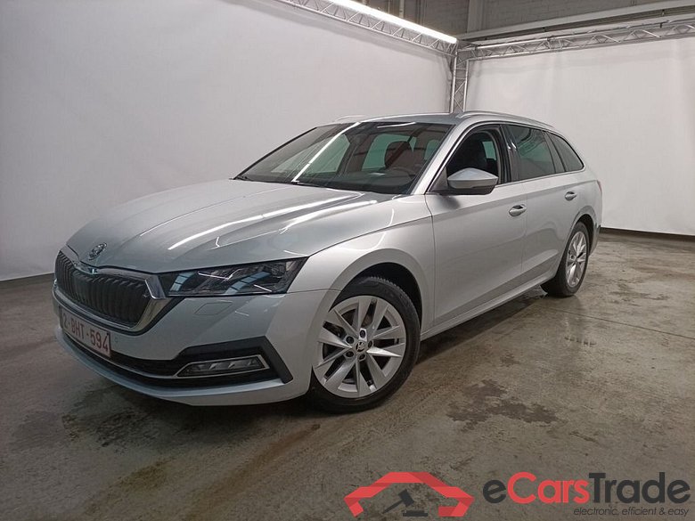 Skoda Octavia Combi 2.0 CRTDI 85kW DSG7 Clever+ 5d !! Technical issue !! rolling car
