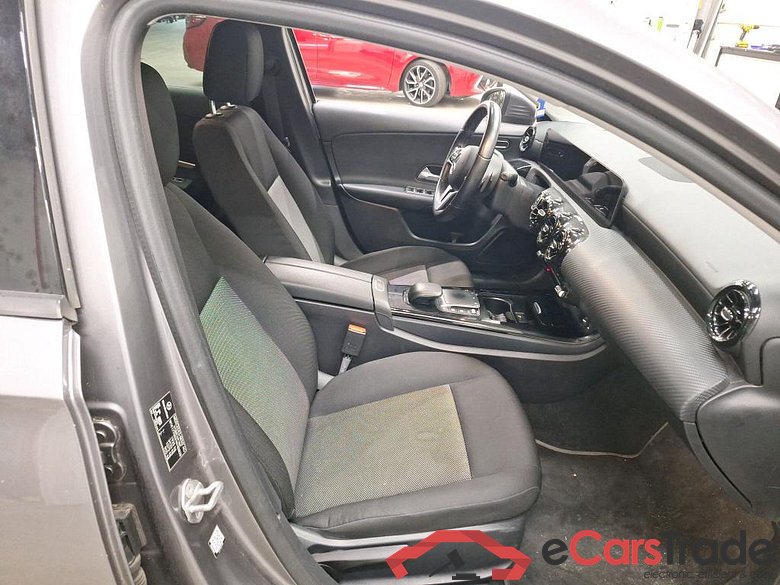 MERCEDES - MER A 180 d 116PK 7G-DCT Business Solution With Smartphone Integration #3