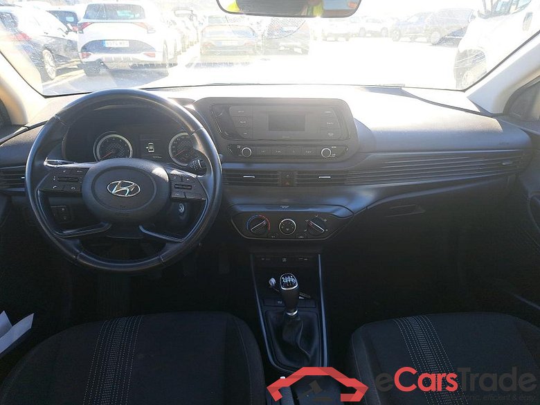 HYUNDAI i20 / 2020 / 5P / berlina con portón 1.0 TGDI 74kW (100CV) 48V Essence #3