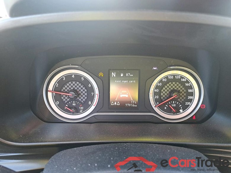 HYUNDAI i20 / 2020 / 5P / berlina con portón 1.0 TGDI 74kW (100CV) 48V Essence #4