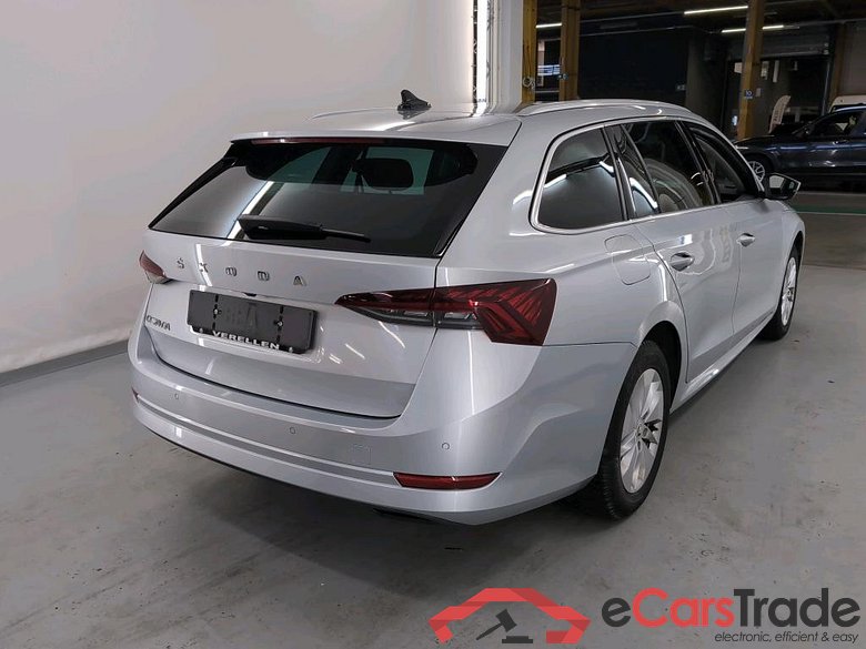 SKODA OCTAVIA COMBI 1.0 TSI 81KW CLEVER #4