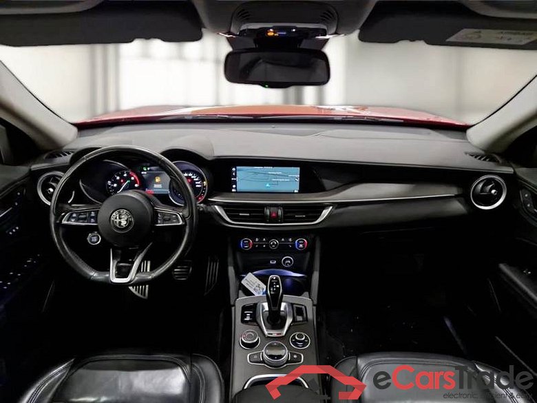 ALFA ROMEO STELVIO / 2017 / 5P / SUV 2.2 TURBO DIESEL 210CV TI AT8 Q4 #3