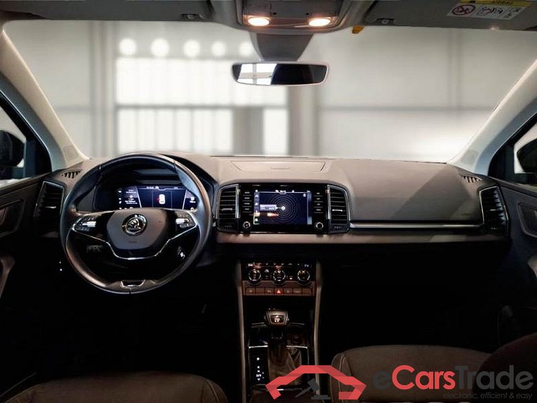 SKODA KAROQ / 2017 / 5P / SUV 1.6 TDI SCR EXECUTIVE DSG #3