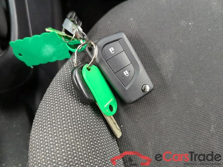 Toyota AYGO 1.0 VVT-i x-fun 5d #4