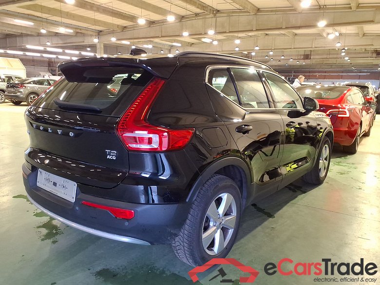 VOLVO XC40 1.5 T2 ESSENTIAL #4