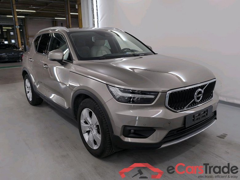 VOLVO XC40 1.5 T2 MOMENTUM PRO #2