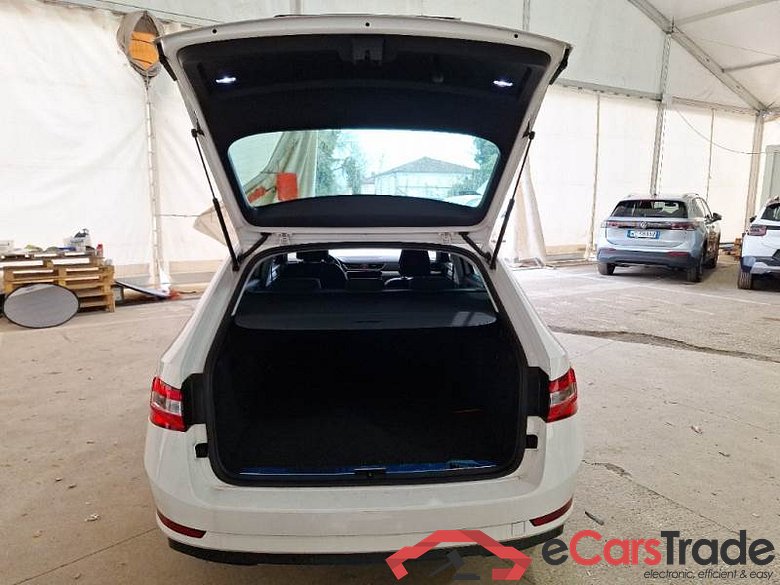 SKODA SUPERB WAGON / 2019 / 5P / STATION WAGON 1.4 TSI PLUG-IN HYBRYD EXECUTIVE DSG #5