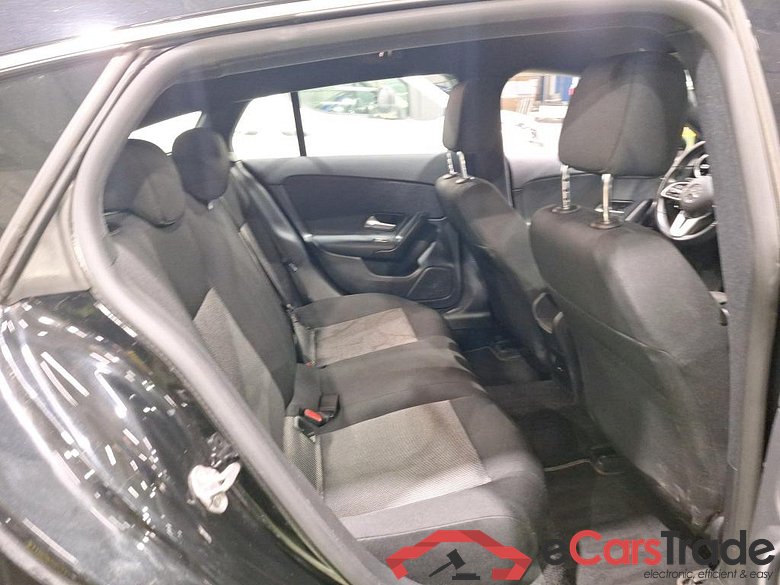 MERCEDES-BENZ CLASSE CLA SHOOTING BRAKE DIES CLA 200 d Business Solution #6