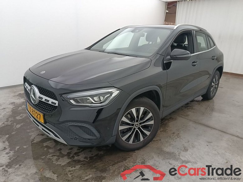 MERCEDES CLASSE GLA (H247) GLA 180 136 Business Solution 5d #1