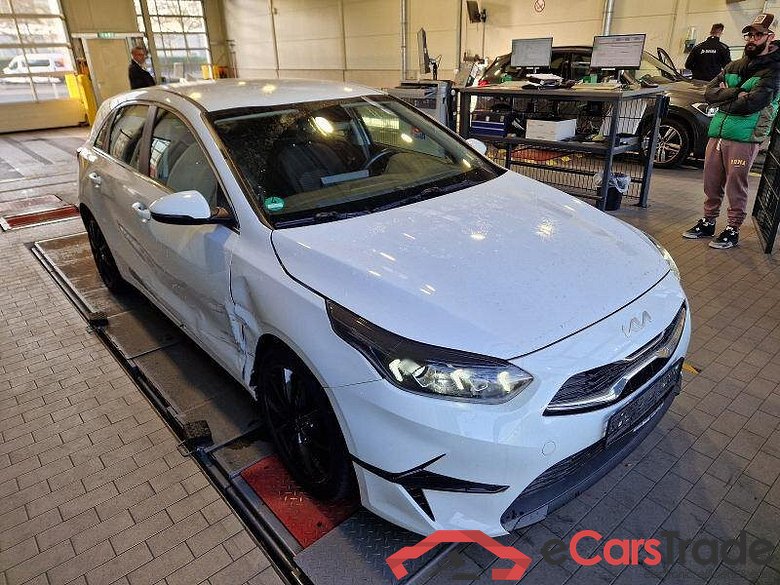 Kia Ceed (CD)(2018->2026) DE - LimS5 1.5 T-GDI EU6d, Spirit (EURO 6d), (Facelift) 2021 - 2024 #2