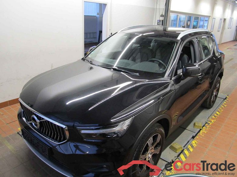 Volvo XC40 (2017->) DE - SUV5 B4 2WD EU6d, Inscription (EURO 6d), 2020 - 2022
