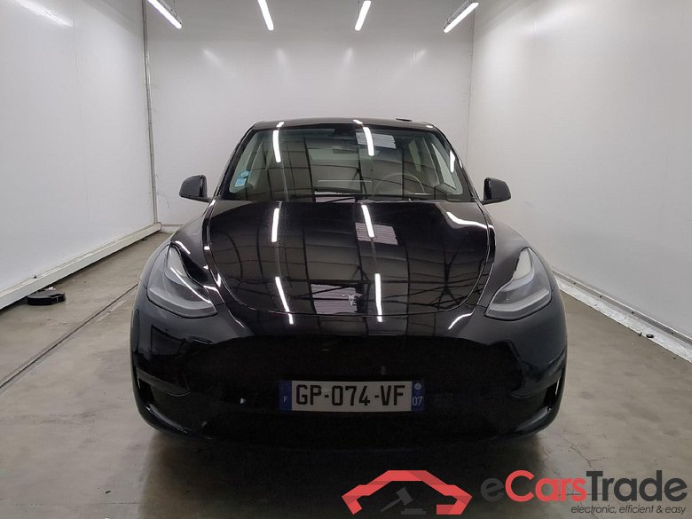 TESLA Model Y / 2020 / 5P / SUV Performance Dual Motor AWD #3