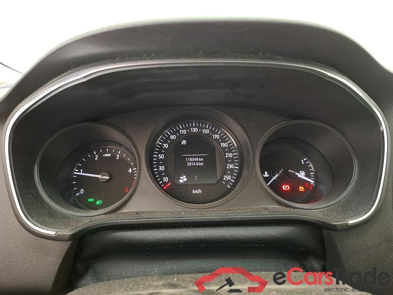 Megane IV Berline 5pt. Société Air Nav 1.5 dCi 90CV BVM6 E6 #6