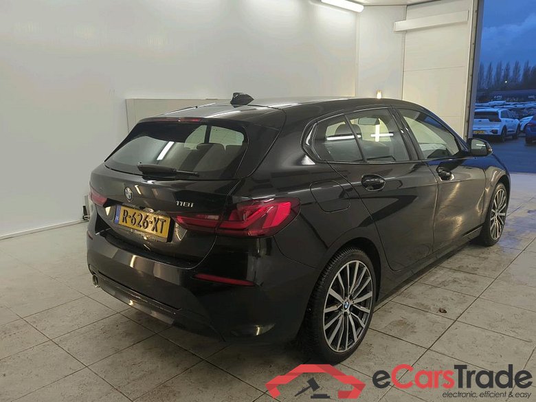 BMW 1 Serie 118iA Sport Line 5d #2