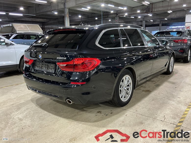 BMW 5 TOURING DIESEL - 2017 520 dA (EU6d-TEMP) #4