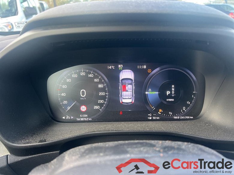 VOLVO XC40 / 2017 / 5P / todoterreno 1.5 T4 Twin Recharge Inscription Auto #4