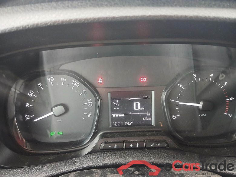 PEUGEOT Expert / 2016 / 4P / furgón Furgón Pro 1.5 BlueHDi 120 S&S Standard #4