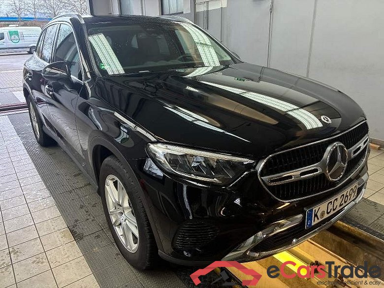 Mercedes-Benz GLC (BM 254)(06.2022->) DE - SUV5 GLC 200 EU6d, Avantgarde 4Matic (EURO 6d), 2022 - 2024 #2