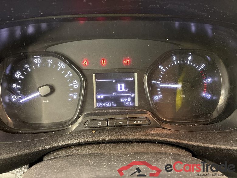 Jumpy Fourgon Club M 1.5 BlueHDi 120CV BVM6 E6dT #6