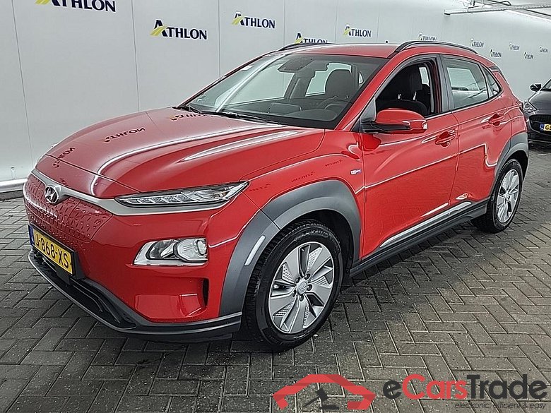 HYUNDAI Kona Comfort Smart Electric 64 kWh 5D Athlon Edition