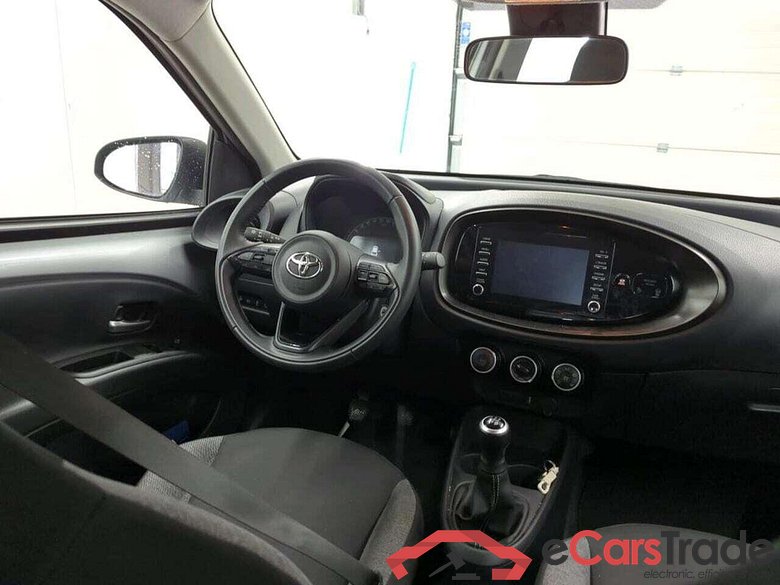 TOYOTA Aygo X 1.0 VVT-i MT Play #3