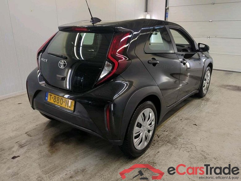 TOYOTA Aygo X 1.0 VVT-i MT Play #2
