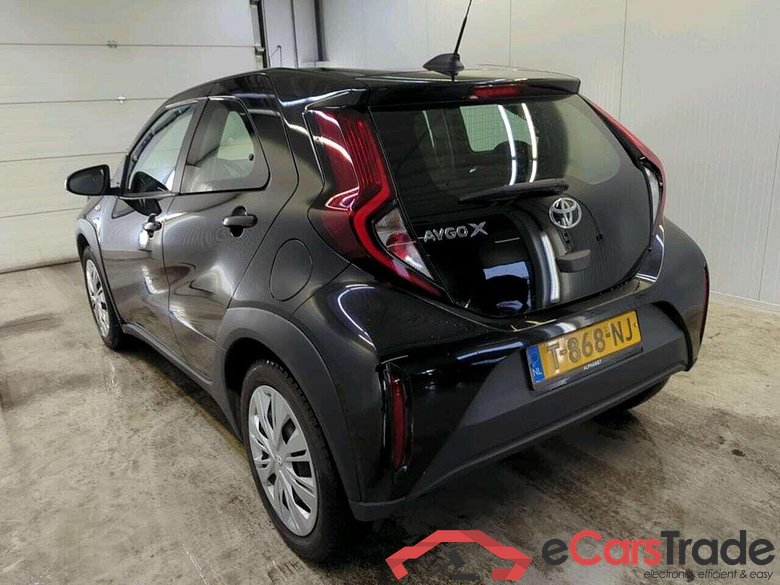 TOYOTA Aygo X 1.0 VVT-i MT Play #4