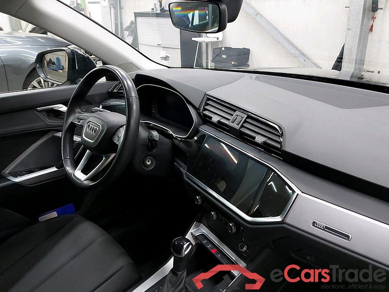 AUDI - AUD Q3 35 TFSI 150PK S-Tronic Business Edition Attraction Pack Business * PETROL * #3