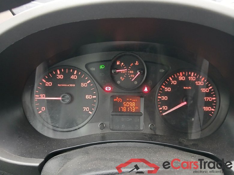 CITROEN Berlingo / 2015 / 4P / combi Multispace LIVE Edit.BlueHDi 74KW (100CV (AC) #4