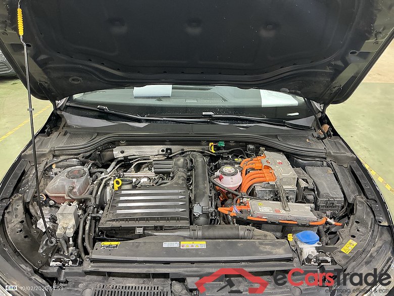 VOLKSWAGEN GOLF VIII 1.4 EHYBRID STYLE BUSINESS DSG #6