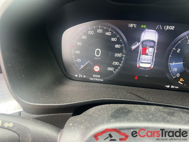 VOLVO XC40 / 2017 / 5P / todoterreno 1.5 T2 Momentum Pro Auto #5