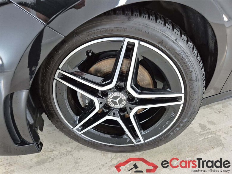 MERCEDES-BENZ A-KLASSE 2.0 180 D 8G-DCT AMG LINE #6